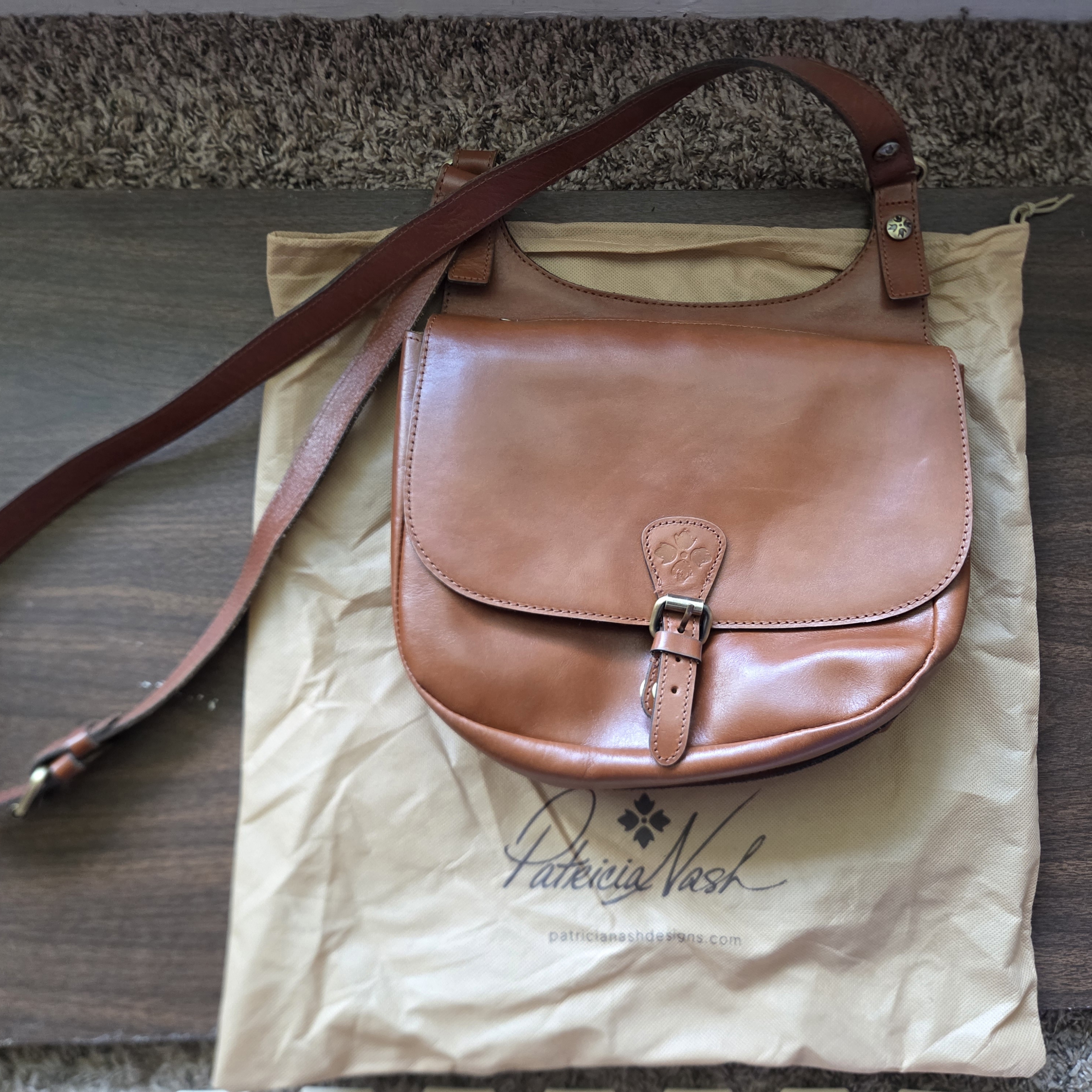 New Patricia Nash London Leather Saddle Crossbody Bag With Original Dustbag